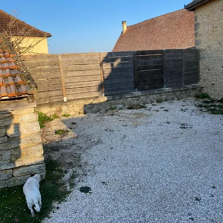 別荘 La Porte Du Jardin Saint-Aubin-de-Nabirat